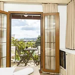 Vera Hotel